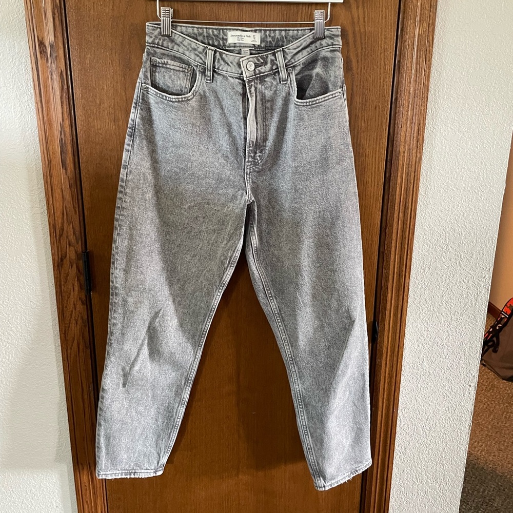 Abercrombie curve love mom jeans